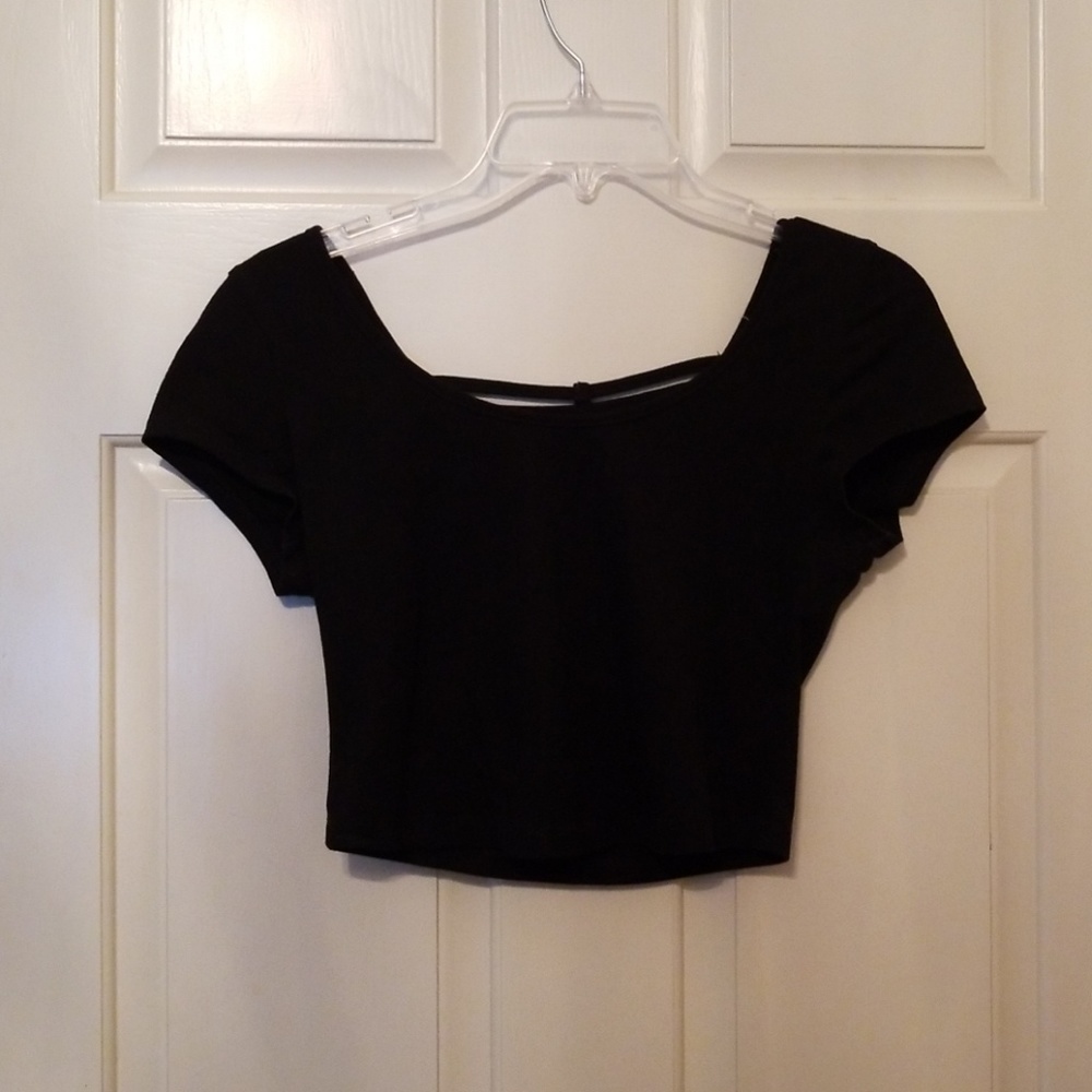 Black crop top